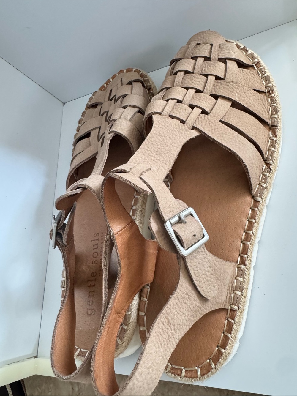 🤎Gentle Souls Kenneth Cole Lizzy Woven T-Strap Fisherman Sandals Leather 9M - Picture 5 of 9
